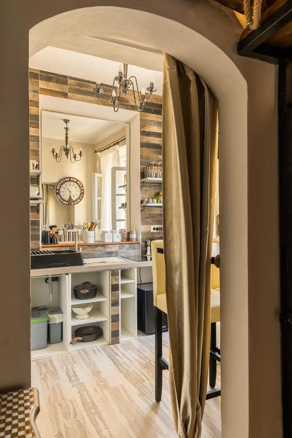 Opera Suites - Le mille e una notte Calcata Esterno foto